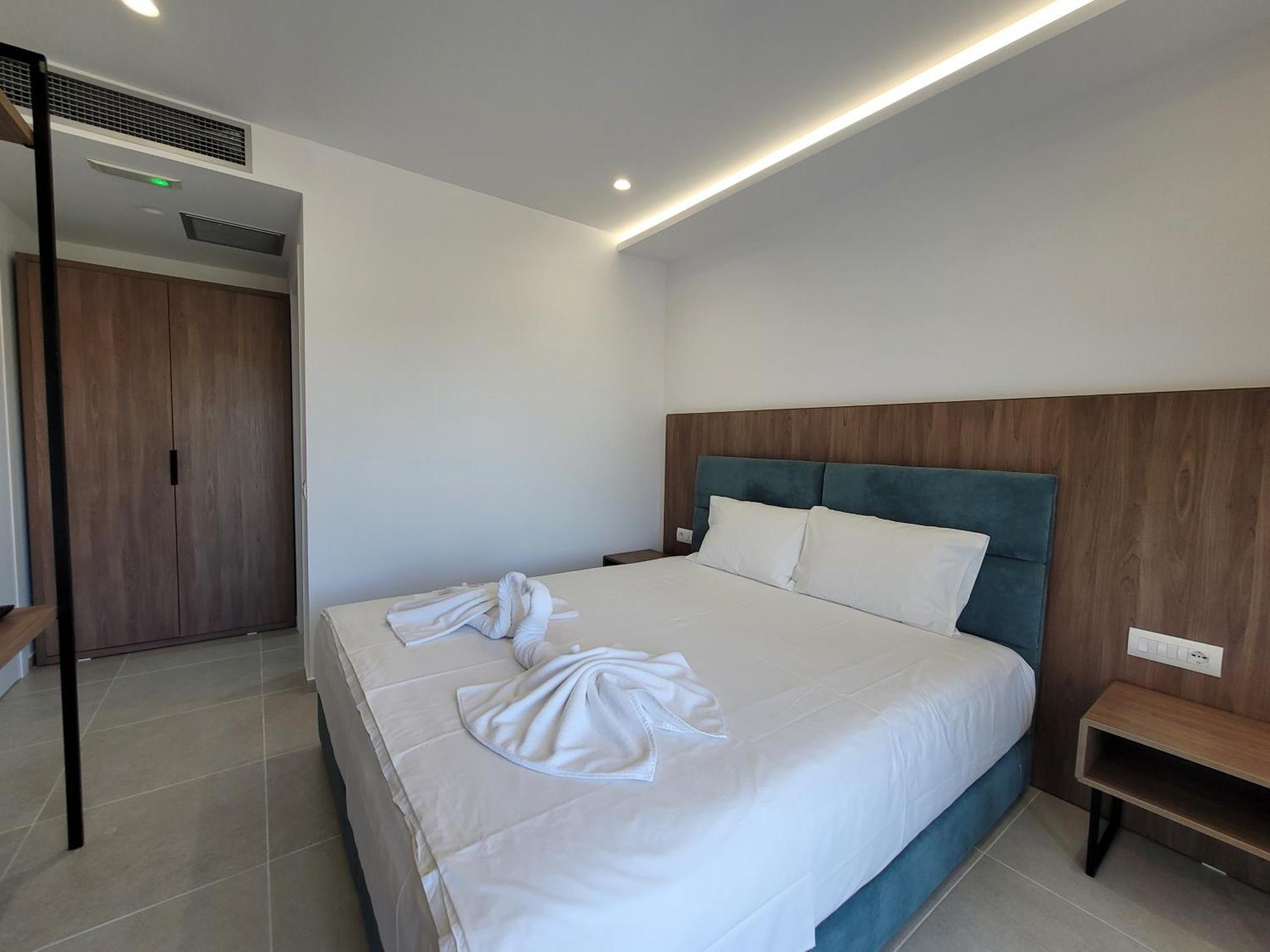 Prestige Hotel Ksamil Exteriör bild