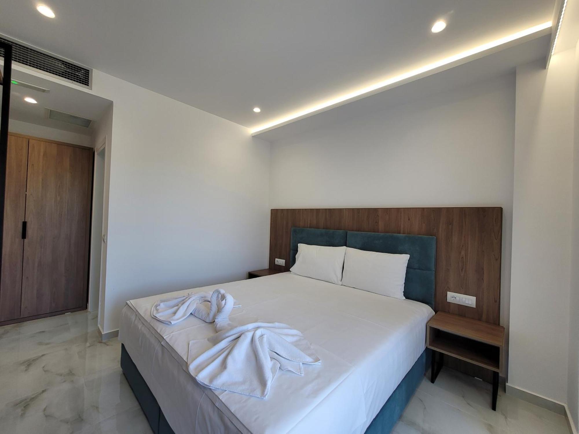 Prestige Hotel Ksamil Exteriör bild