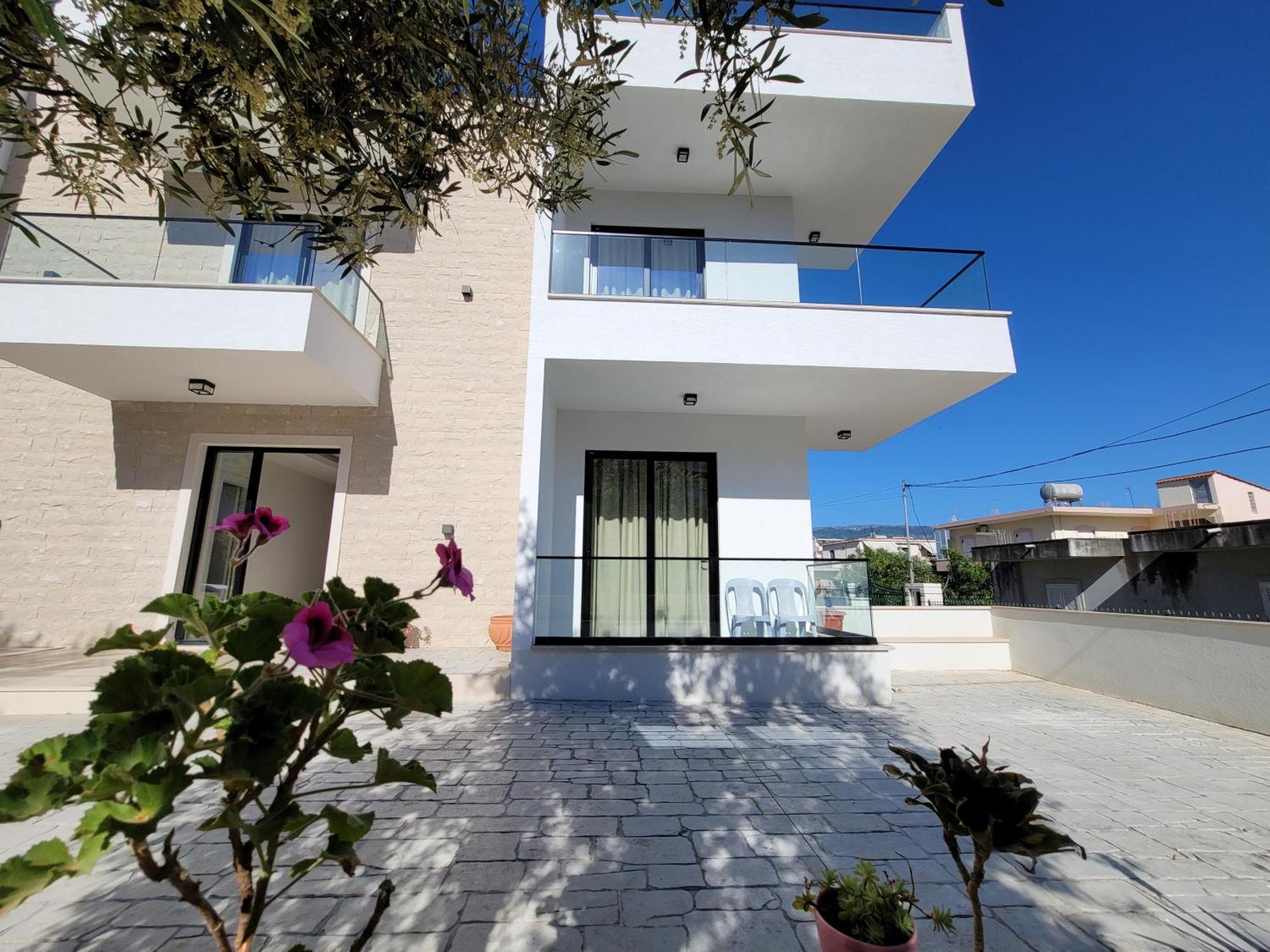 Prestige Hotel Ksamil Exteriör bild